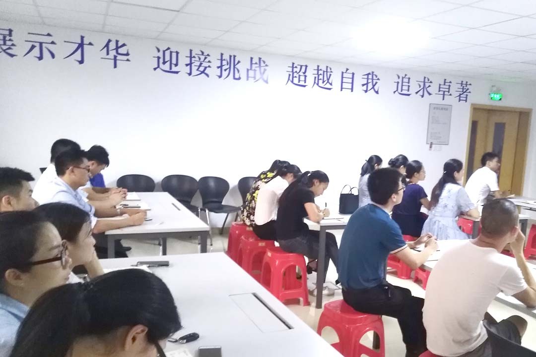 恒溫恒濕試驗(yàn)箱